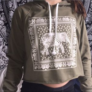 🎉price drop🎉 RUE 21 cropped hoodie🐸